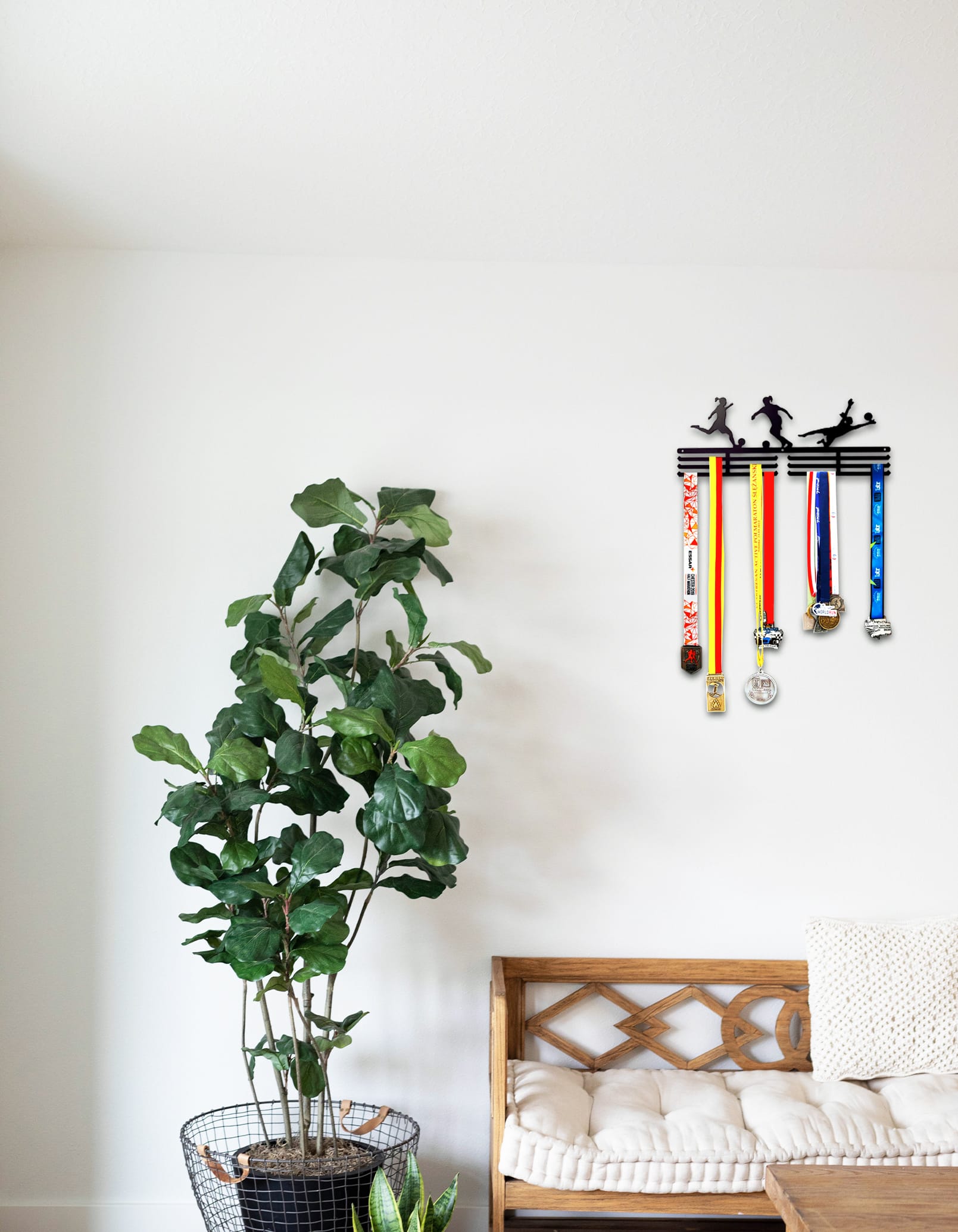 Mitalihenkari - jalkapallo jättihenkari tyttöhahmoilla - Image 2